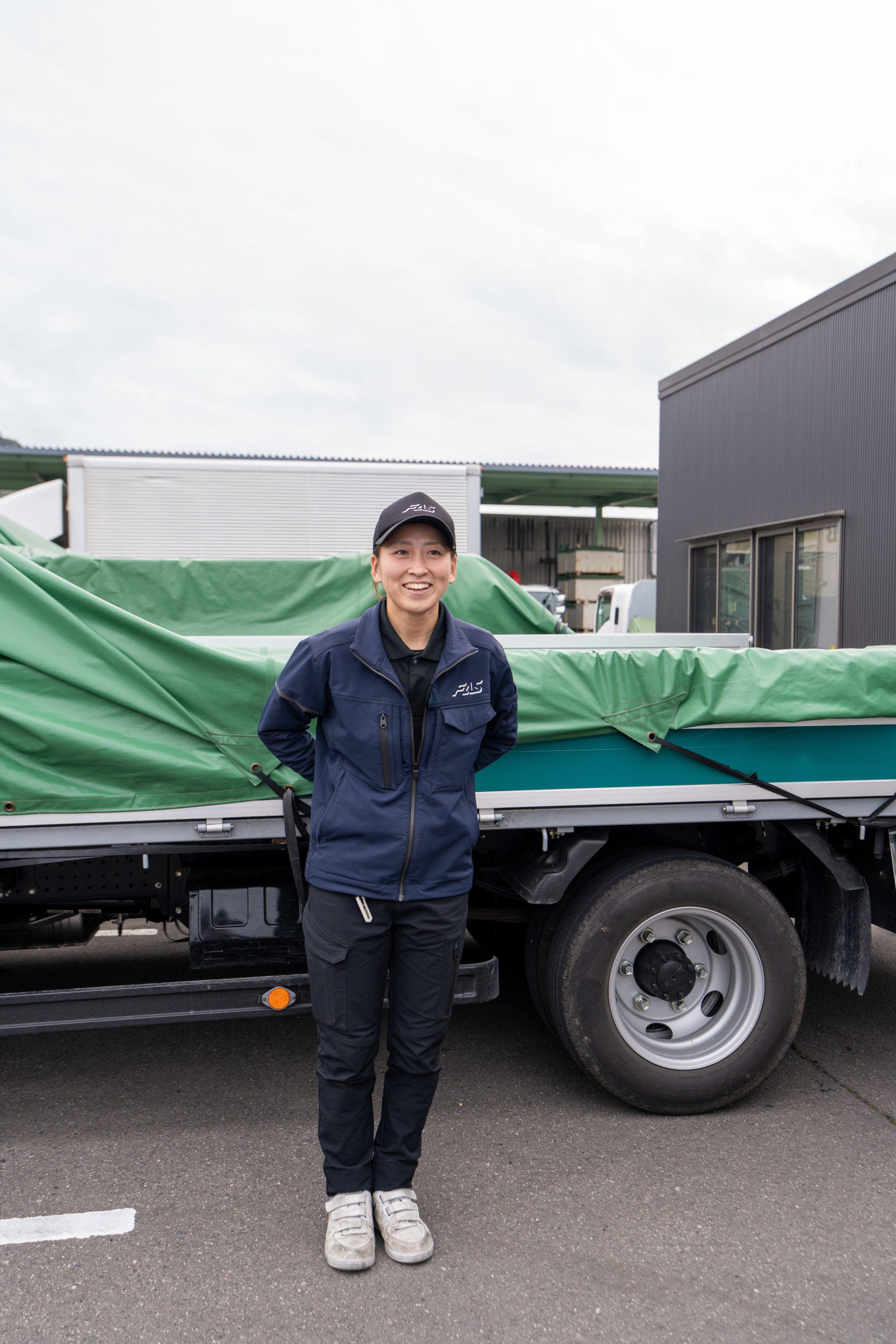 トラックドライバーの仕事風景